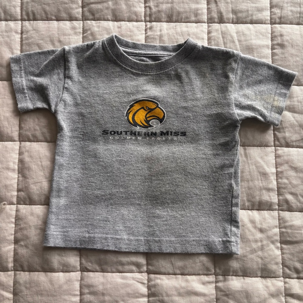 Southern Mississippi T‑Shirt with Golden Eagle Logo